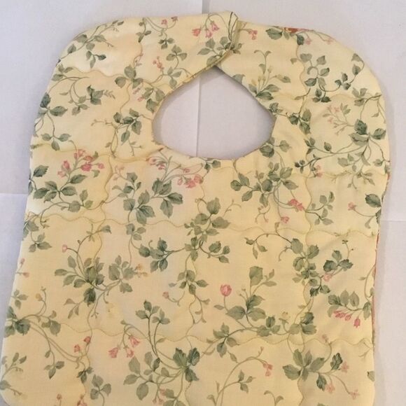 3/$25 or $12 ea. NWT Handmade Quilted Reversible Baby Bib - Picture 5 of 6
